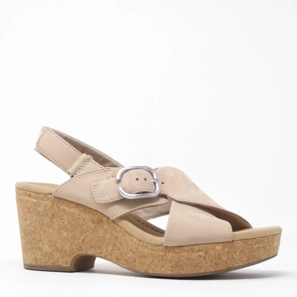 Clarks Giselle Womens Wedge Sandals Tan Leather Cork Platform Buckle 9
